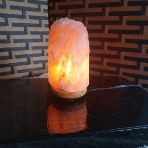 Himalayan Glow Salt Lamp With Dimming Switch